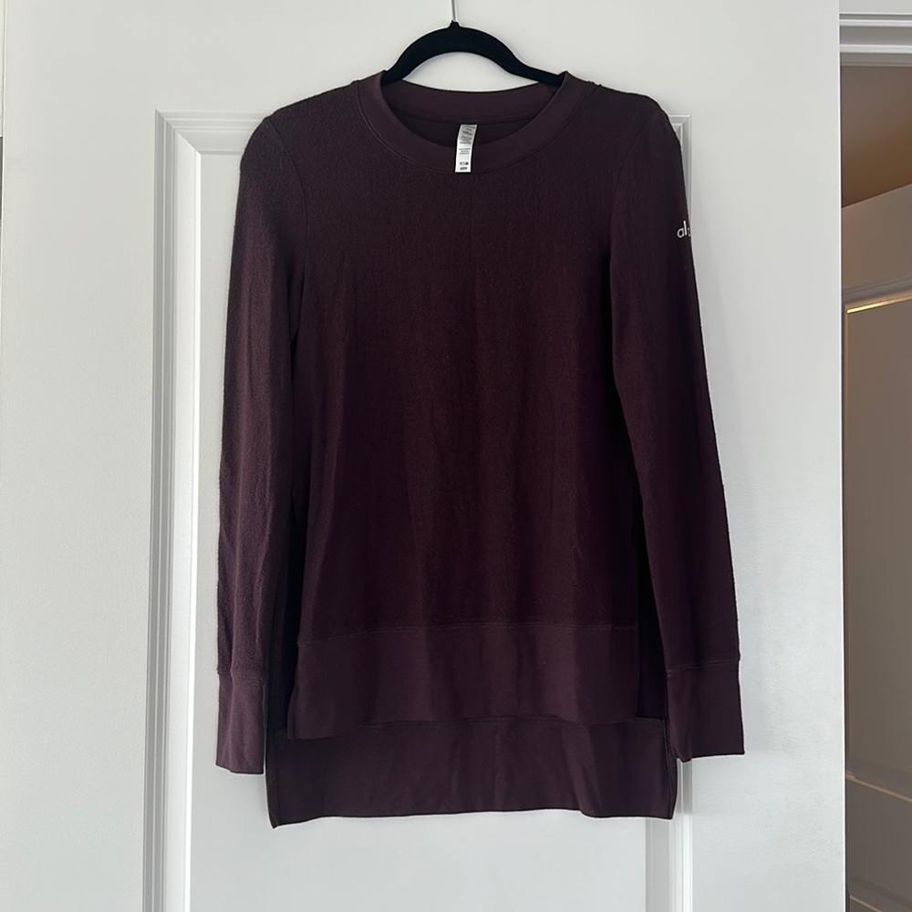 NWOT Alo Yoga Glimpse long sleeve top